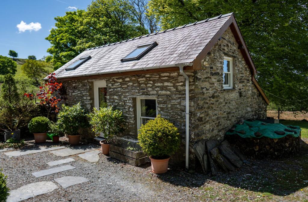 Detached Stone Cottage