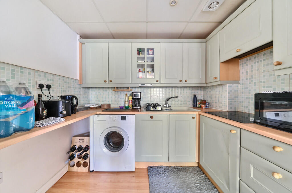 1312394-1-686276e...