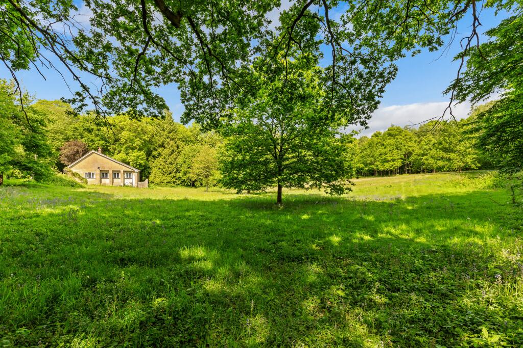 Hopewell, Chapel Woods, Charing, Ashford, Kent, TN27 0NP