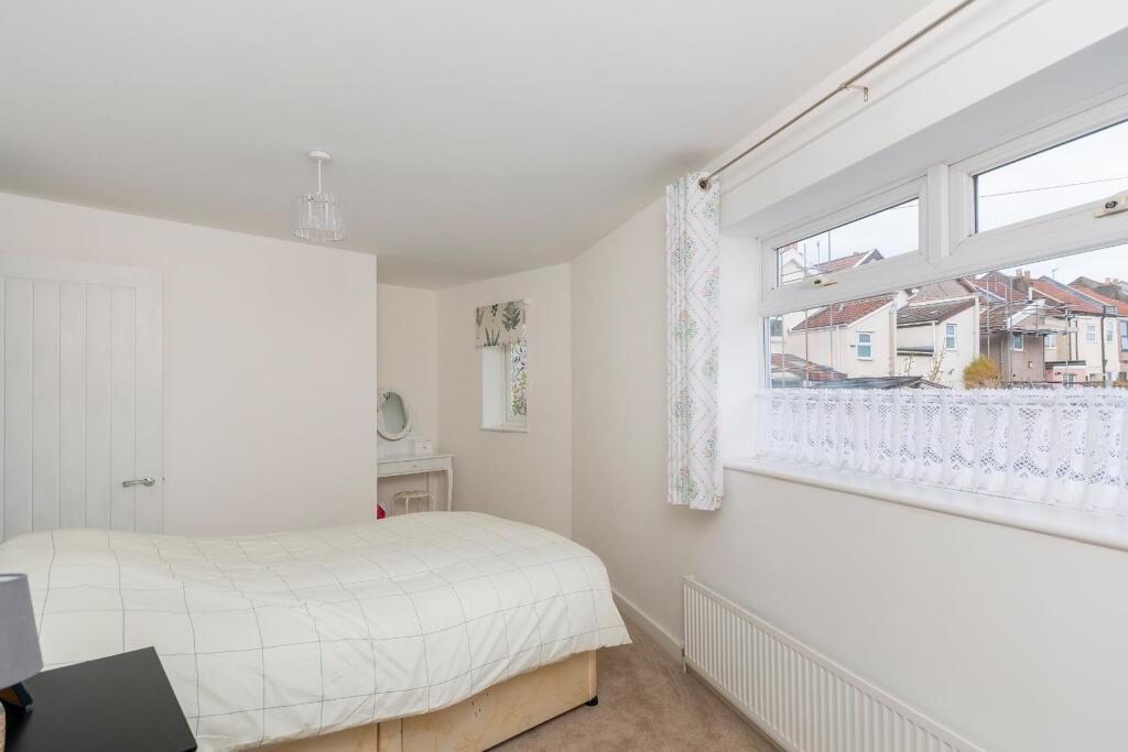 8G4ASEV - Bedroom B.jpg