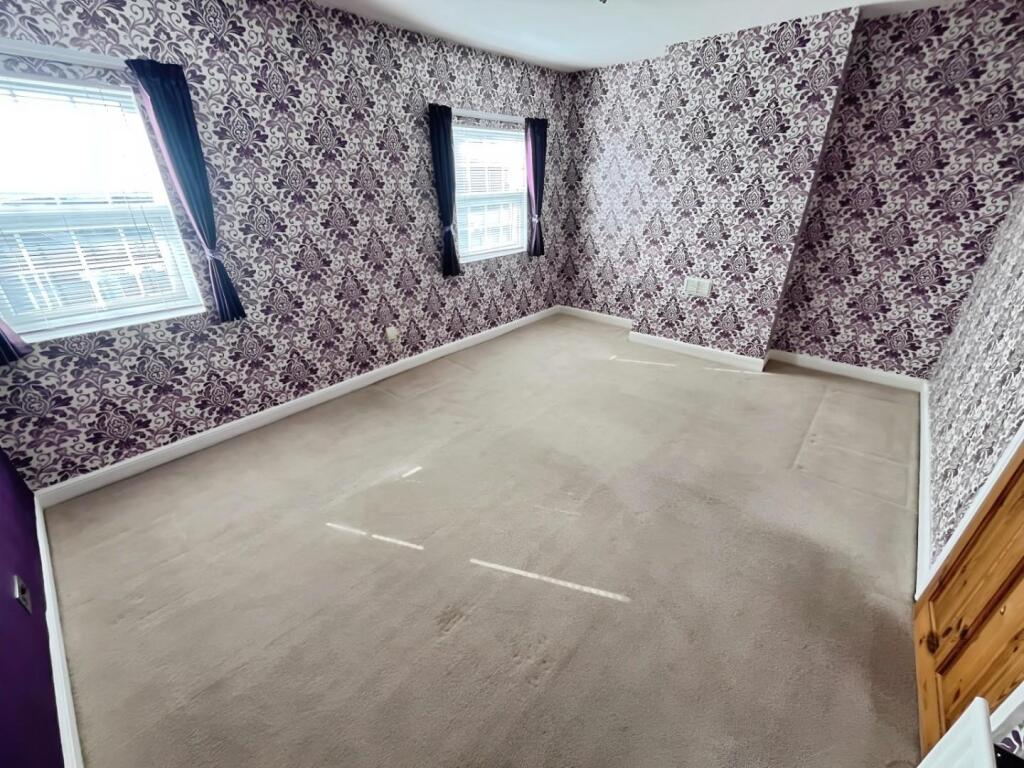 BEDROOM 1.2.jpg
