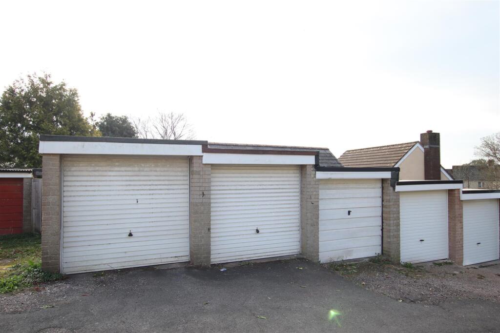 Garage (Second from Left).JPG