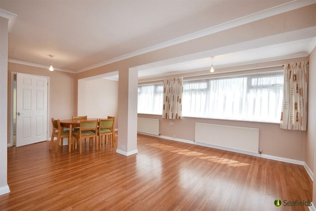 Sitting/Dining Room