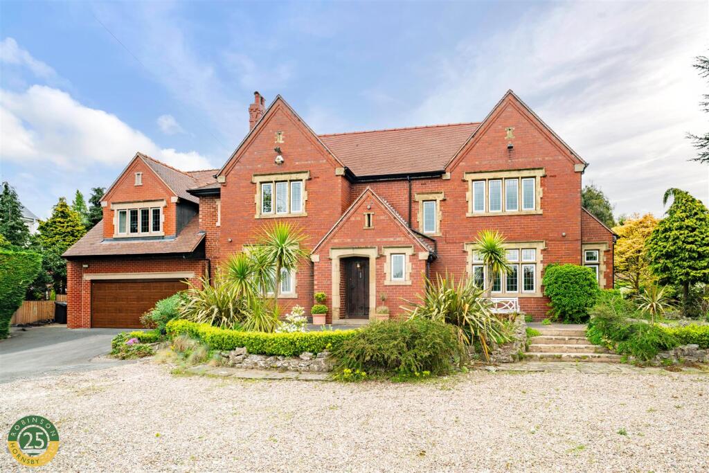 Front of Property  1.jpg