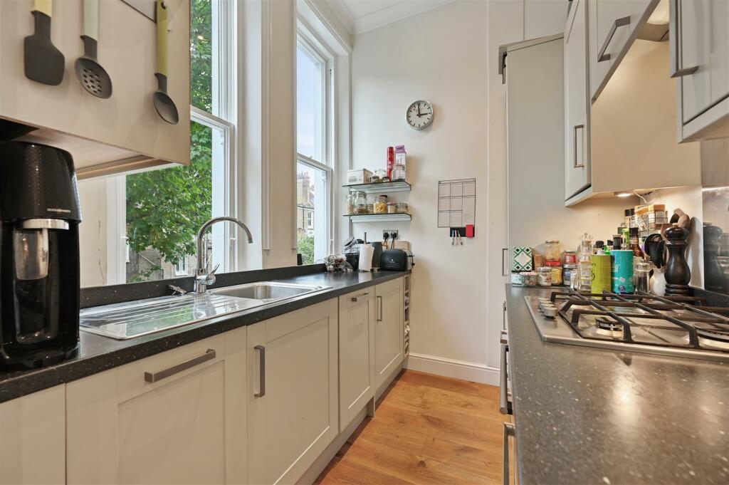 Addison Gardens - Kitchen3 (1).JPG
