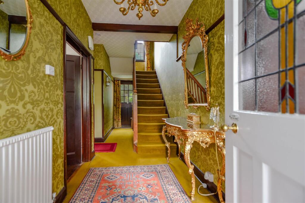ENTRANCE HALL