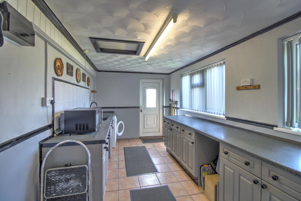 IMG_4952_3_4Interior3