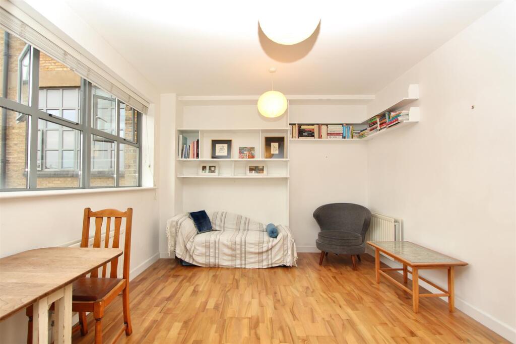 Somerford Grove, N16