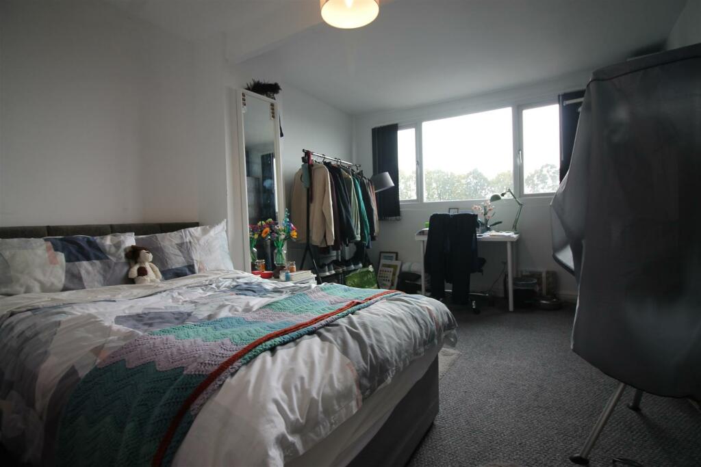 23KR- Bedroom 2.1.JPG