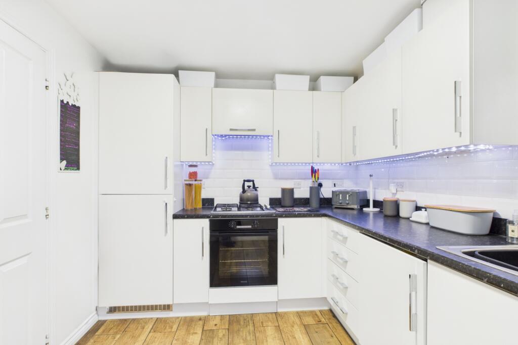 EweMove Spalding - Frome Walk - Kitchen