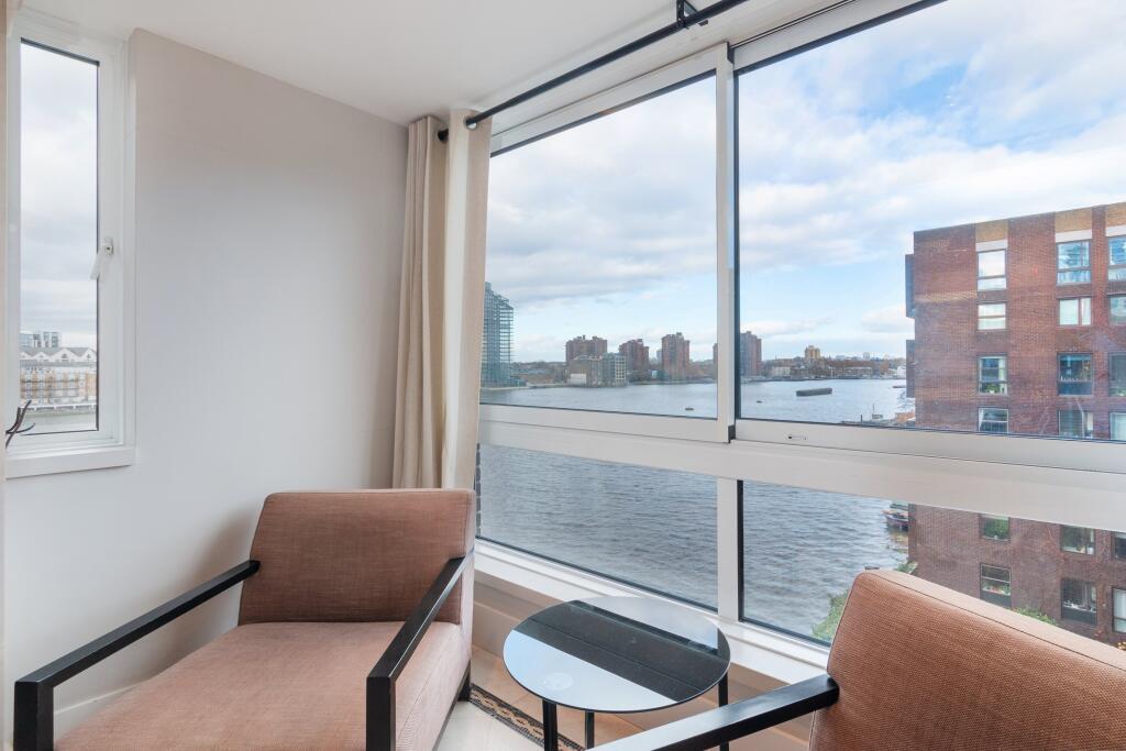 Valiant House 15 Ph9