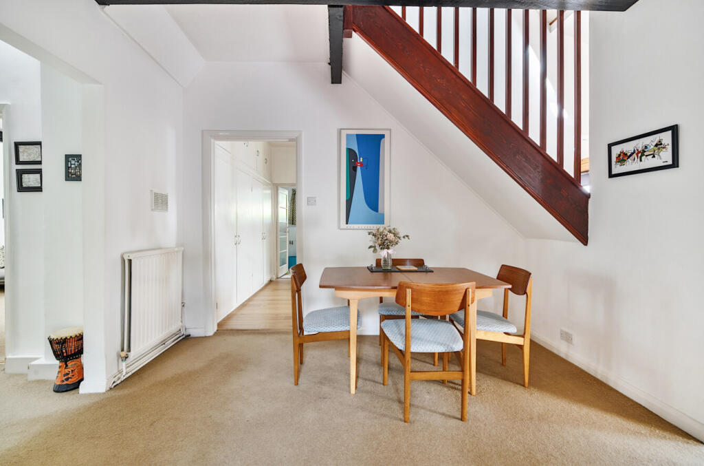 1313672-11-685570...