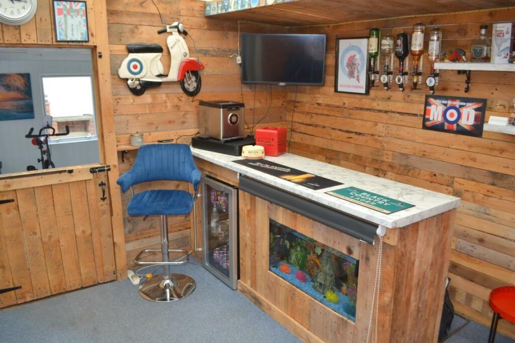 Bar Office (Medium).JPG