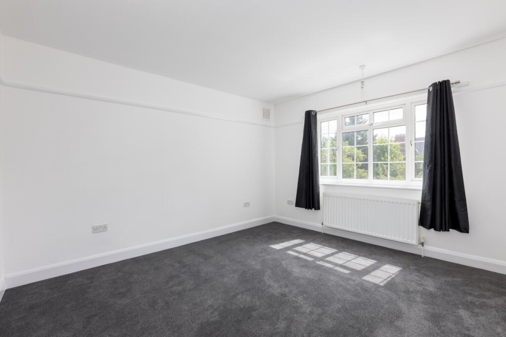 Lingfield Court F...