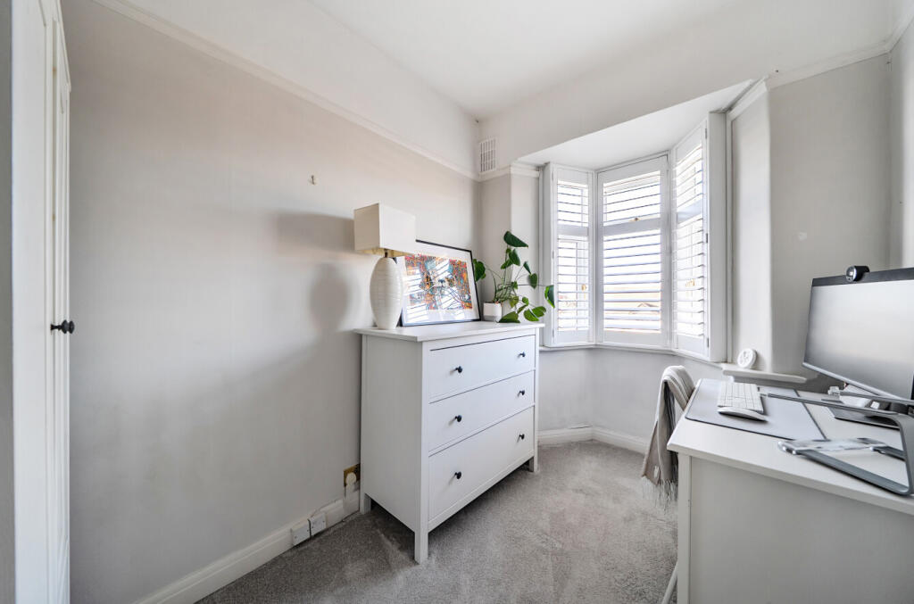 1385396-1-6927023...