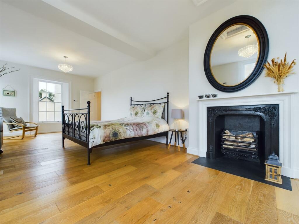 Bed 3-3.jpg