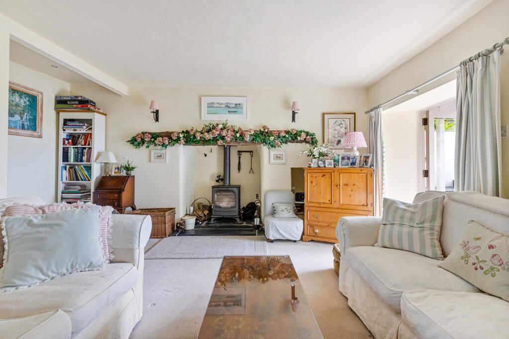 A22 - The Knowle, West Charleton - 250916