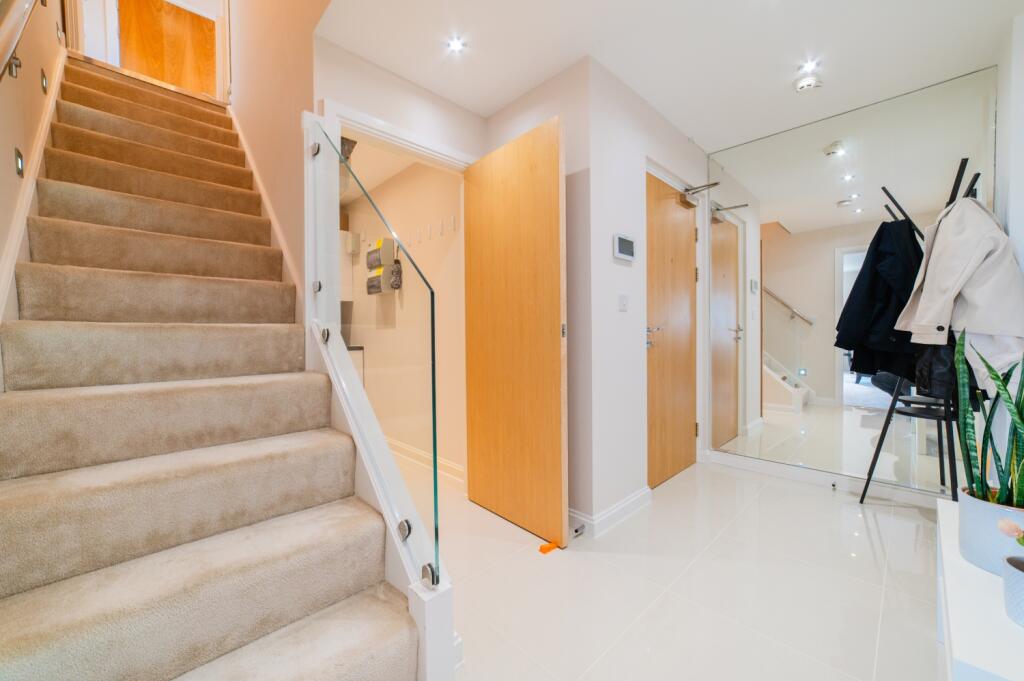 Award-winning Media team on EVERY Listing_24