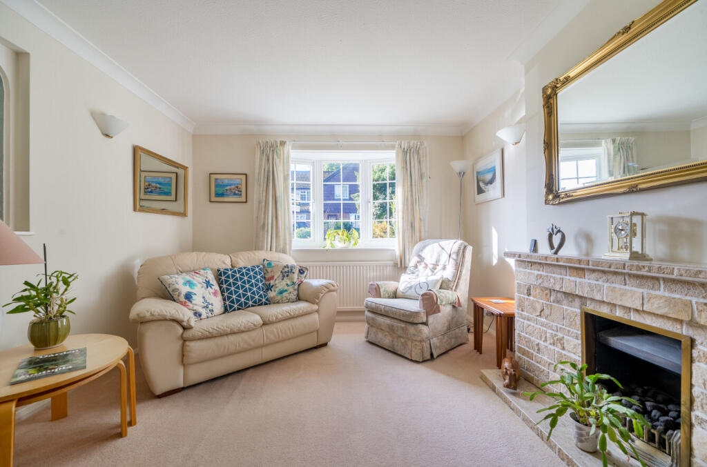 1354926-4-68cd1ca...