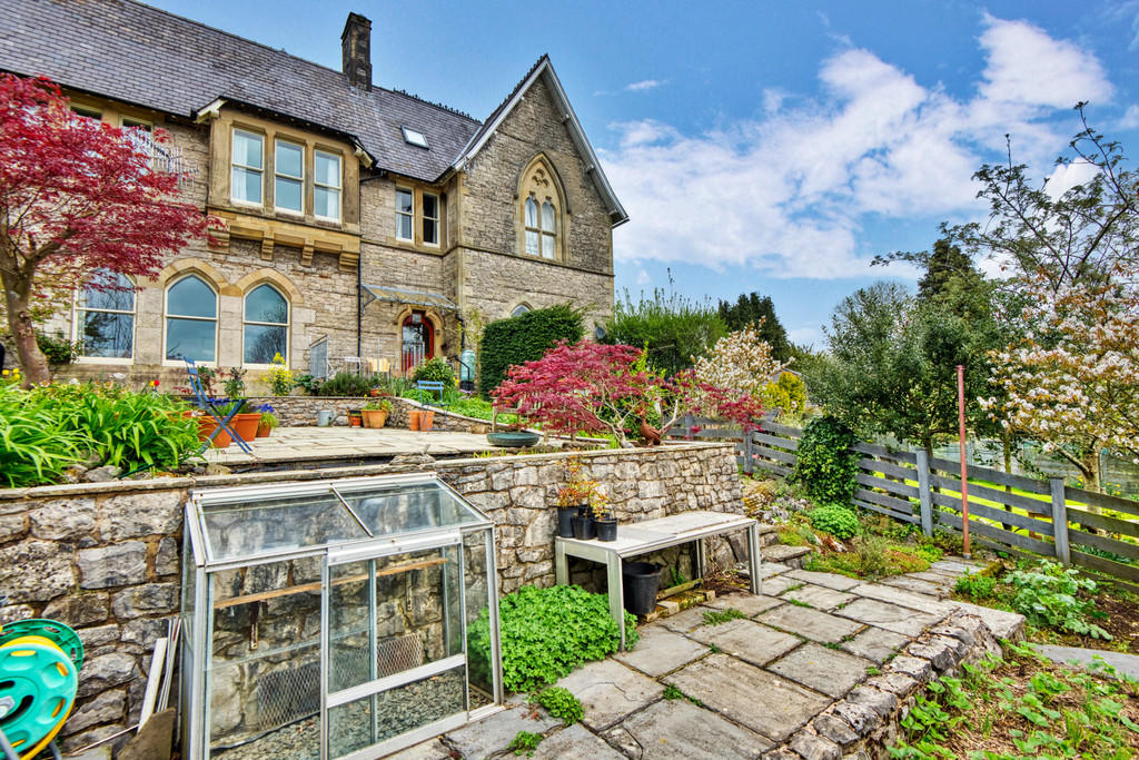 Landscaped Rear G...