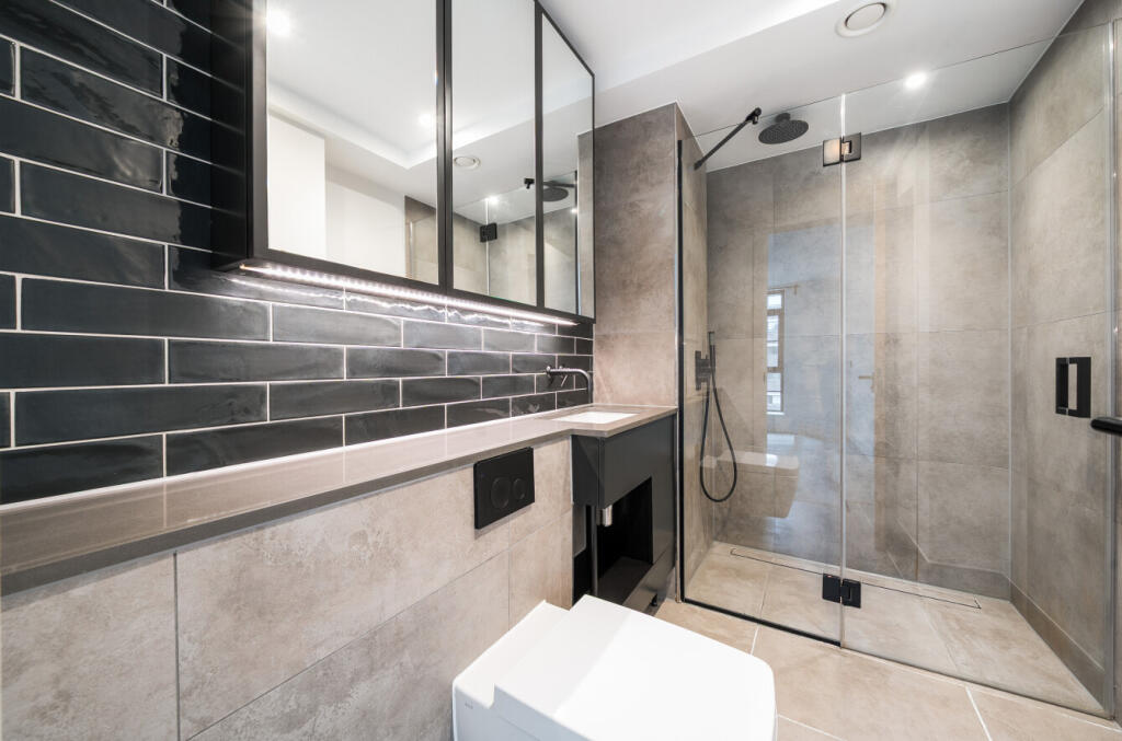 1375650-3-6911cae...