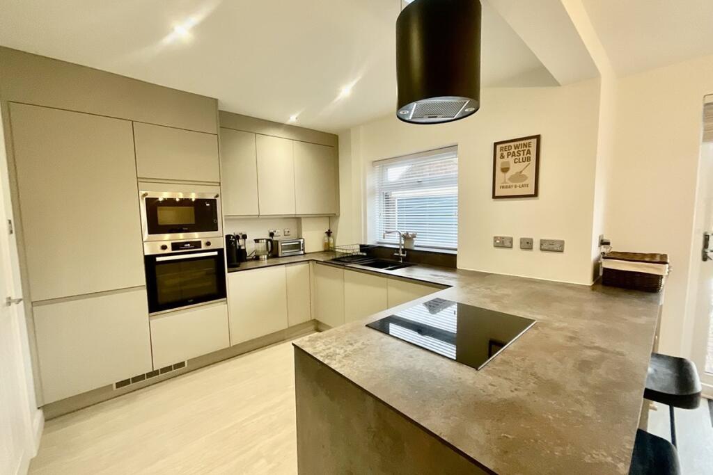 Kitchen Diner 