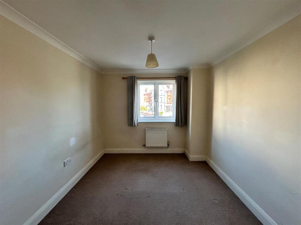 bedroom.jpg