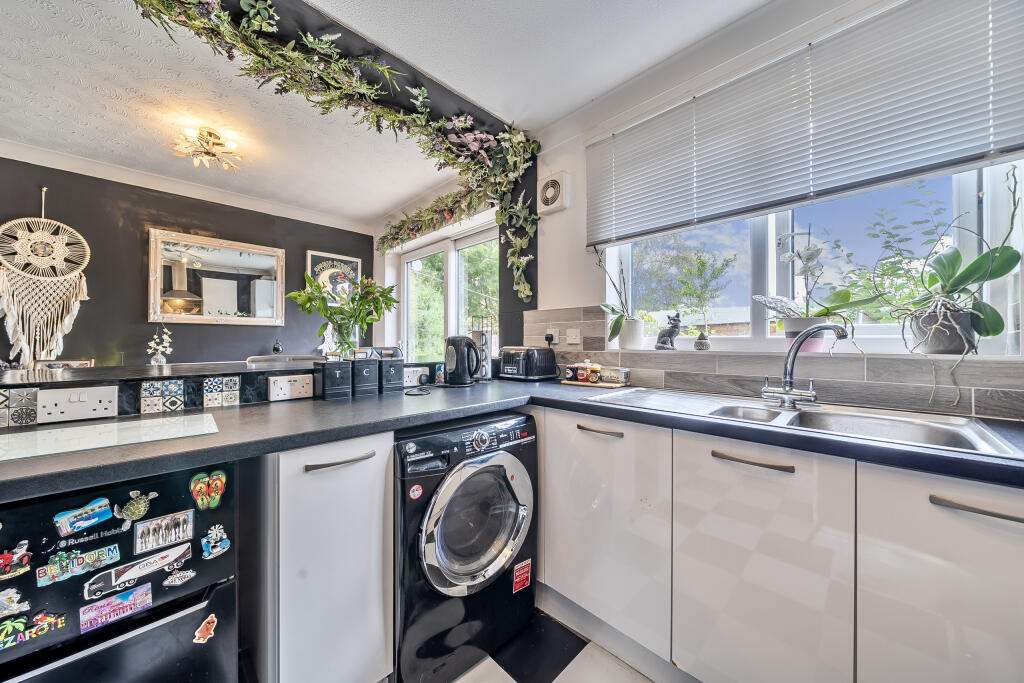 1350519-11-68c2d30c614fb