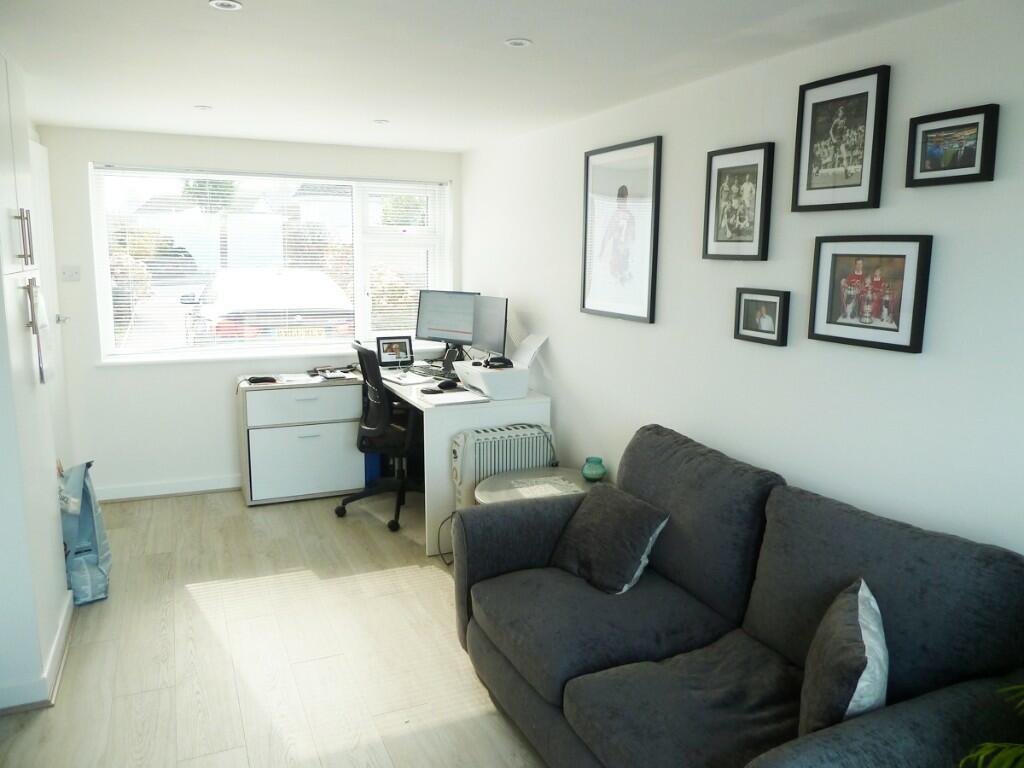 Study/4th Bedroom