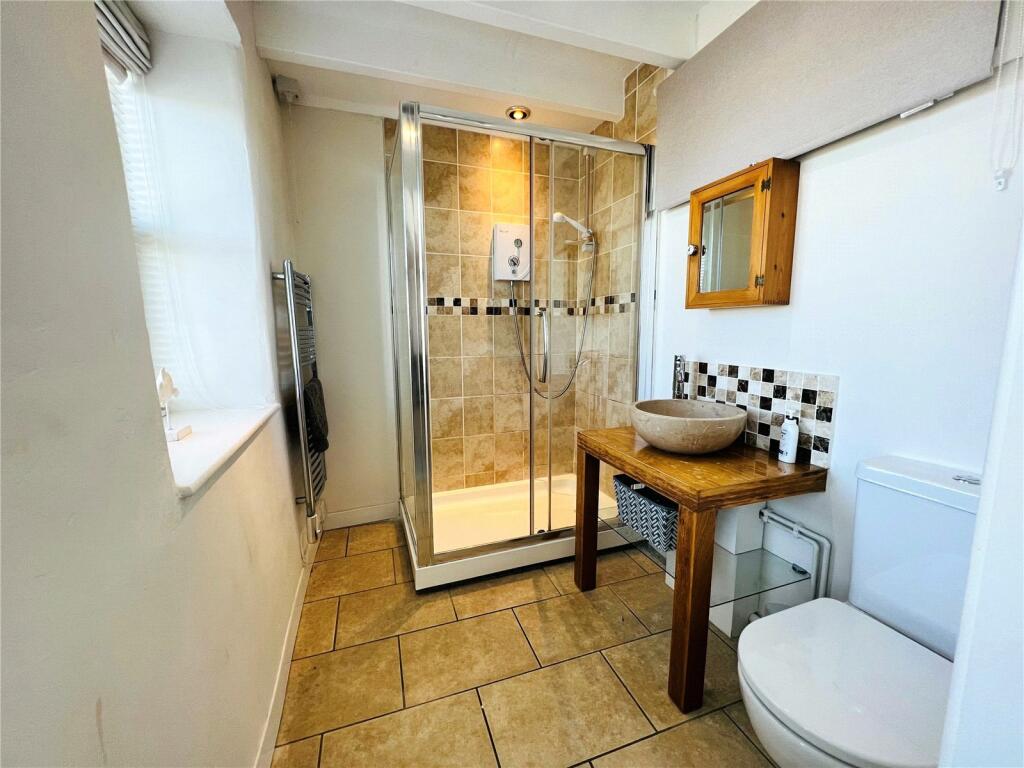 Ensuite