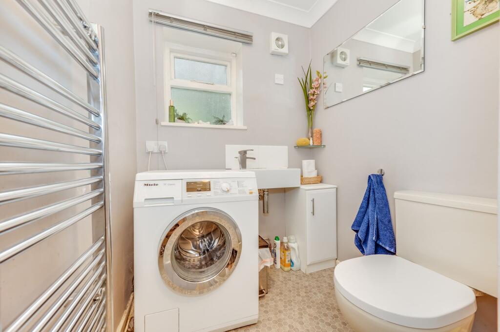 UTILITY ROOM AND WC
