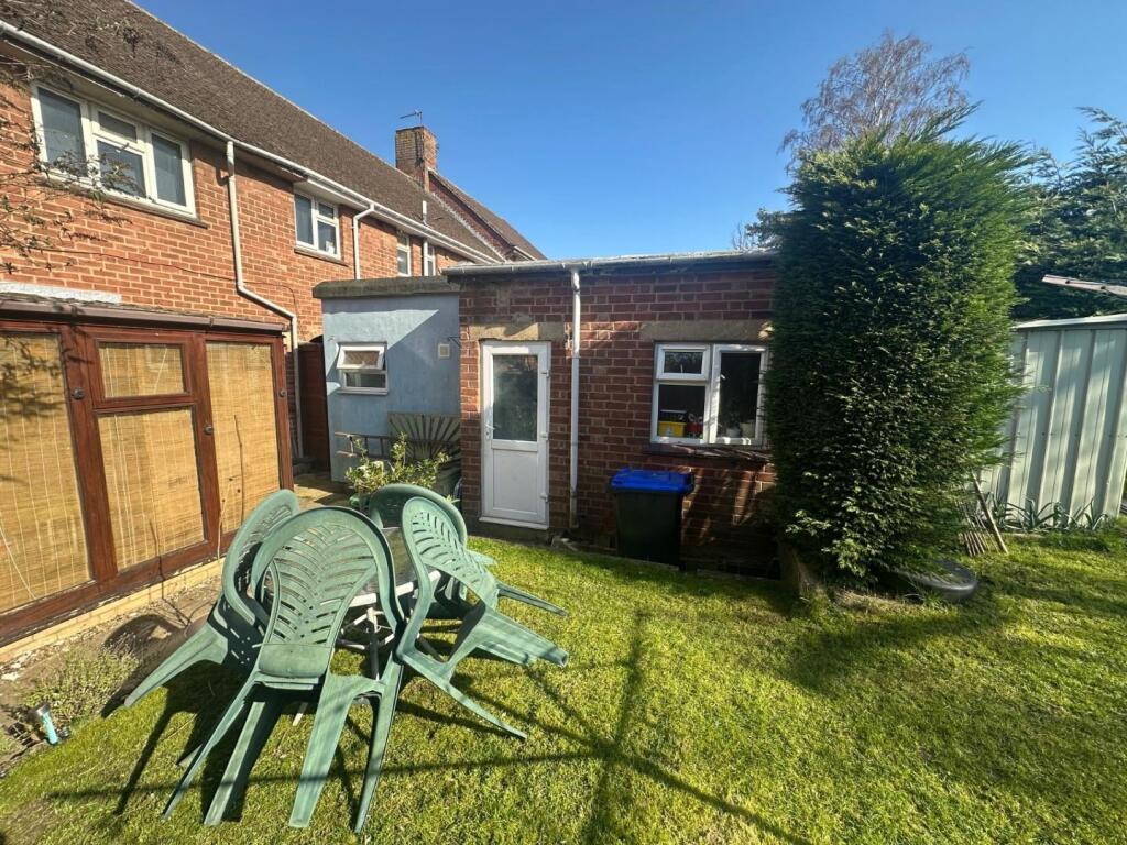 bucknills15.jpg