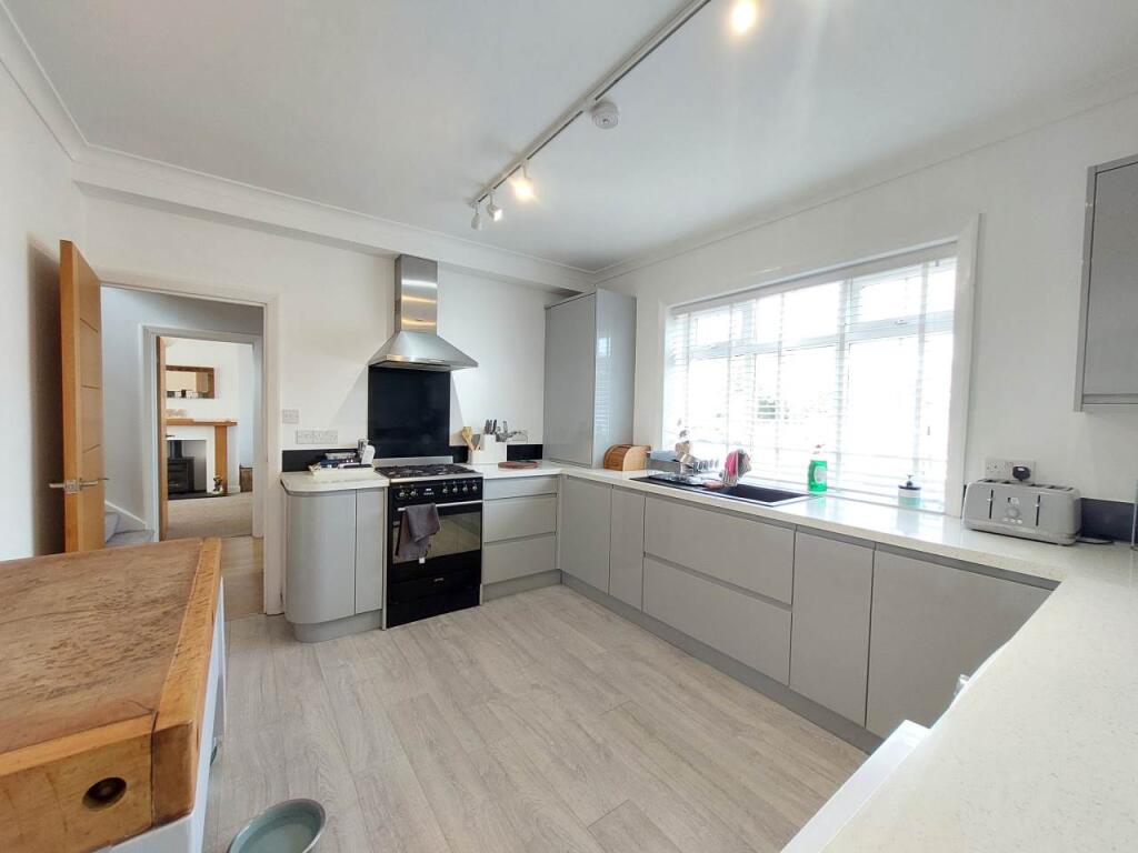 Kitchen2