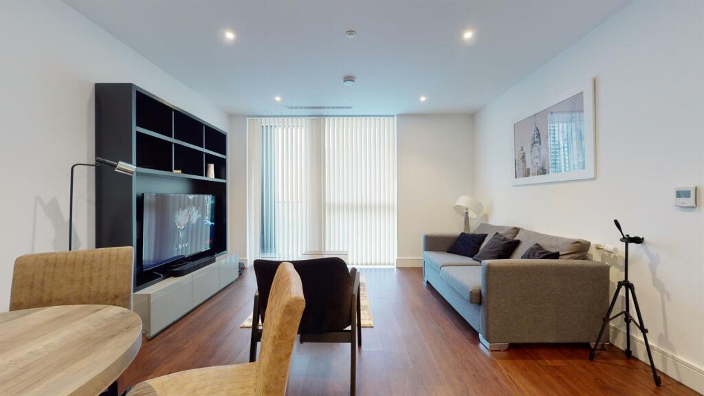 63861930741a9f001254053f_551eaefd75376ae549f76d55f