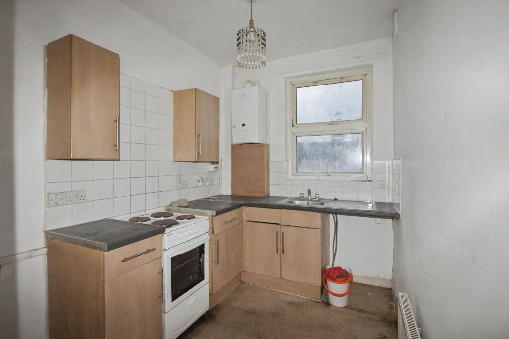 Flat B, 10 Colchester Road, London, E10 6HA