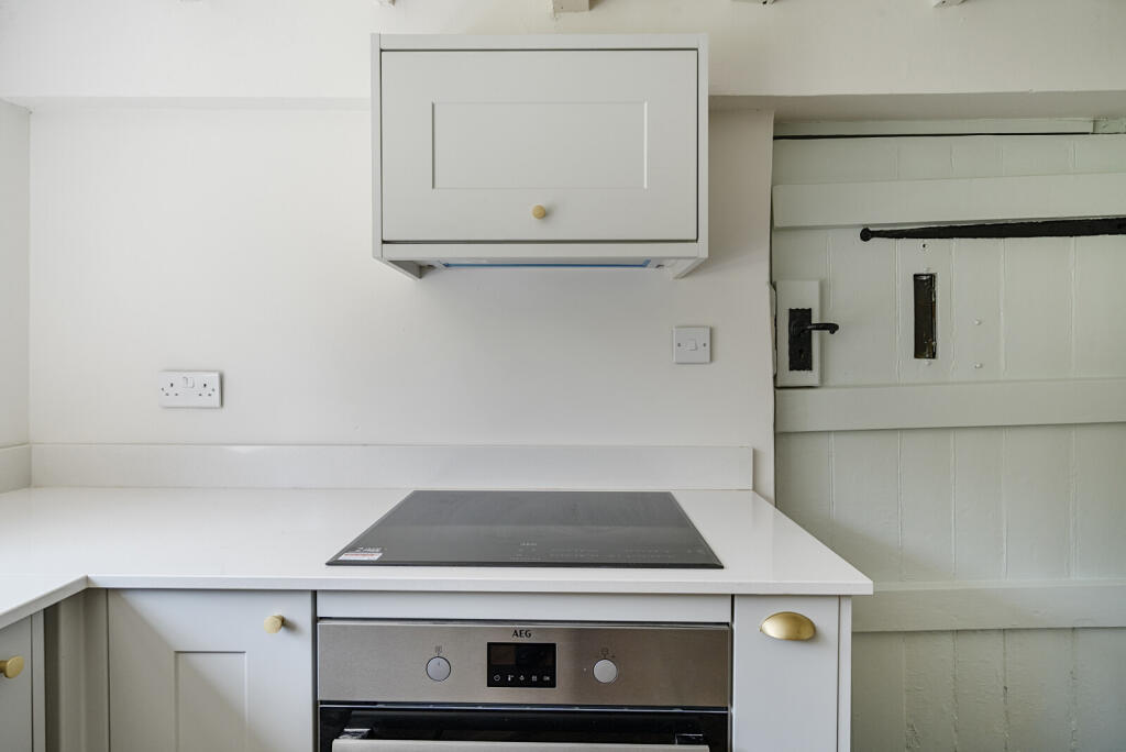 1296525-19-682c72...