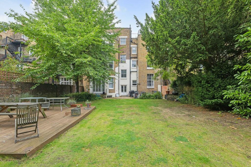 Gardens Communal (2).jpg