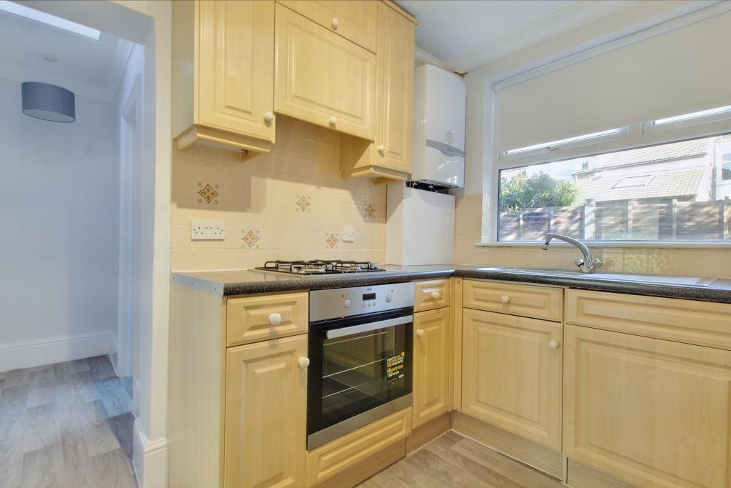 5 KITCHEN.jpg