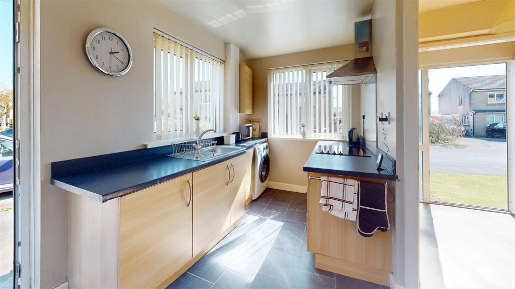 Millholme-Rise-Kitchen 1.jpg