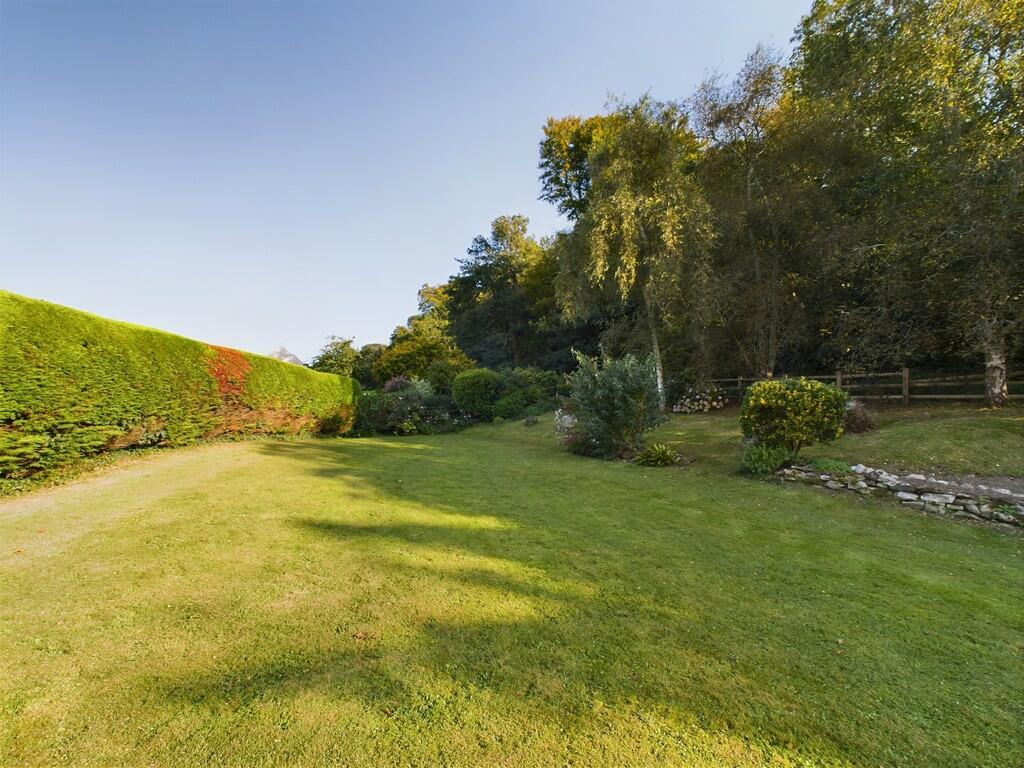 CAM02089G0-PR0325...