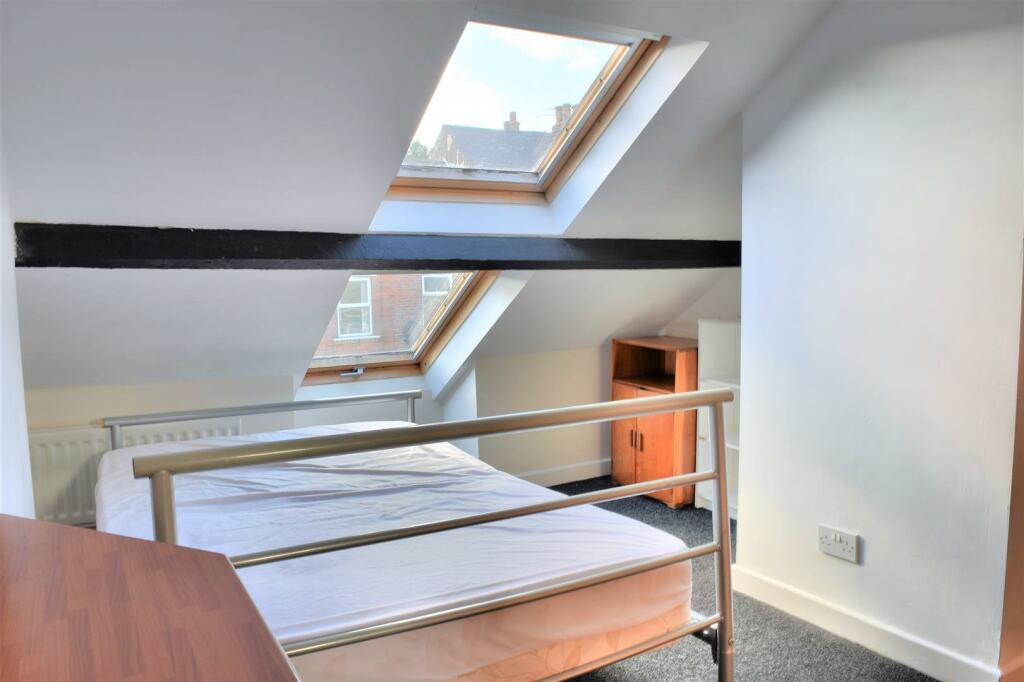 bed 3.jpg