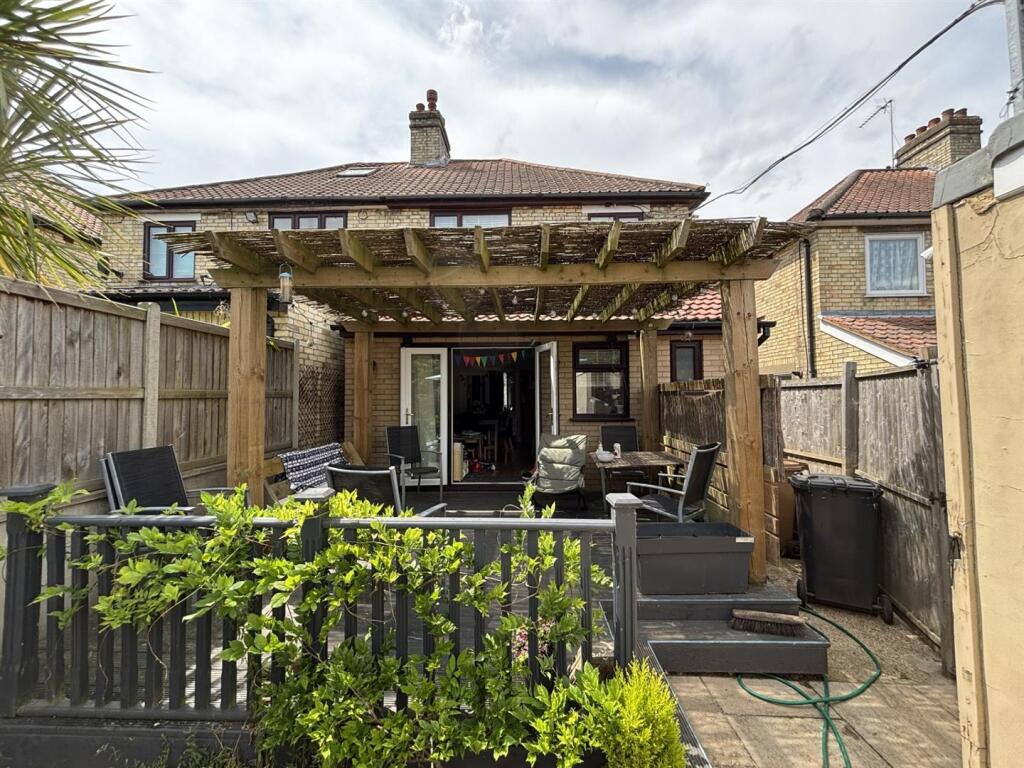 149 Clapgate Lane - Rear Garden.jpg