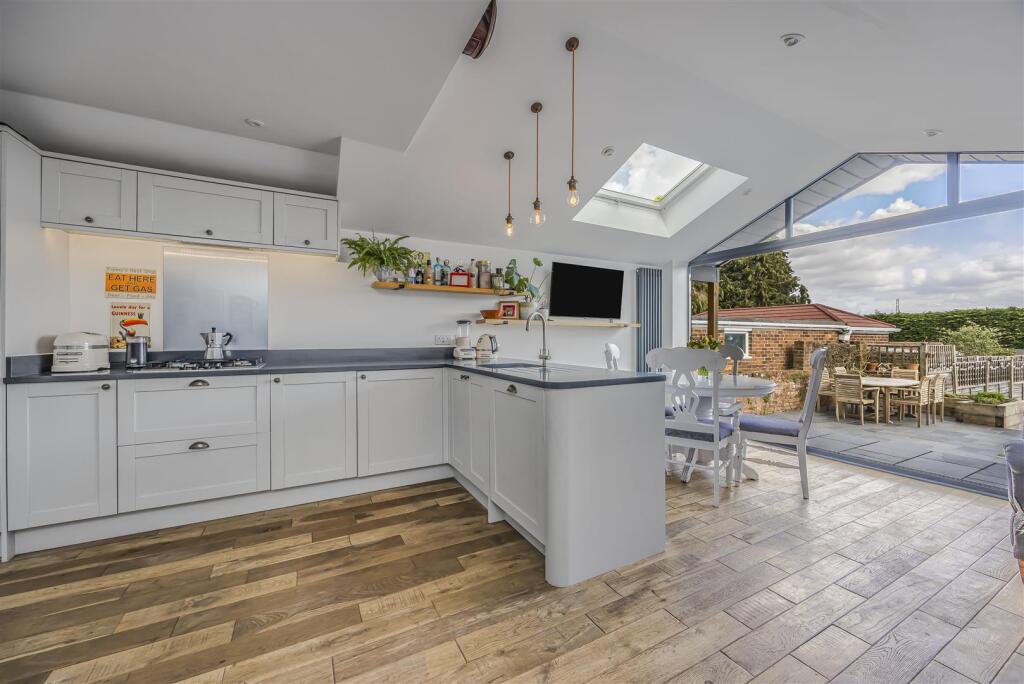 52 Mill Road, Denmead-PorticoMarketing-SoldBy-39.j