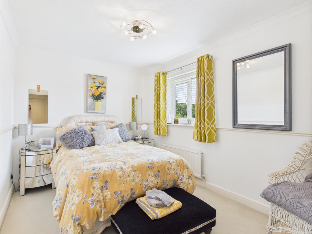 CAM03729G0-PR0056-STILL042