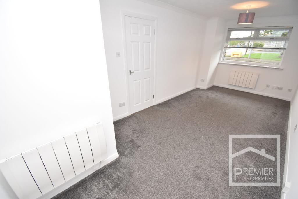 Lounge/Dining Area