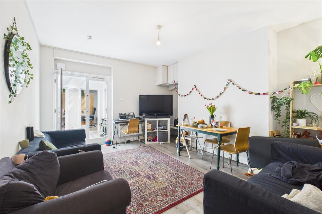 Basement Flat @ 54 St Pauls Road, Clifton, Bristol