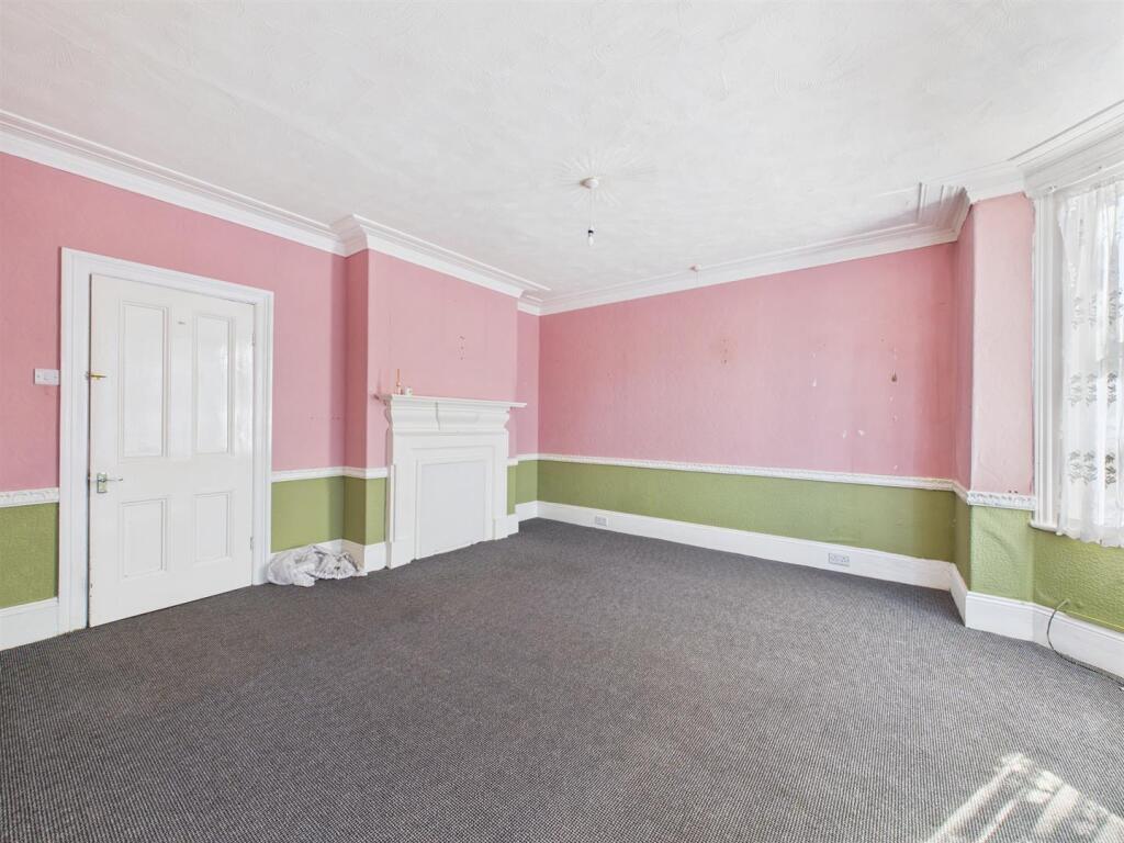 Bedroom: