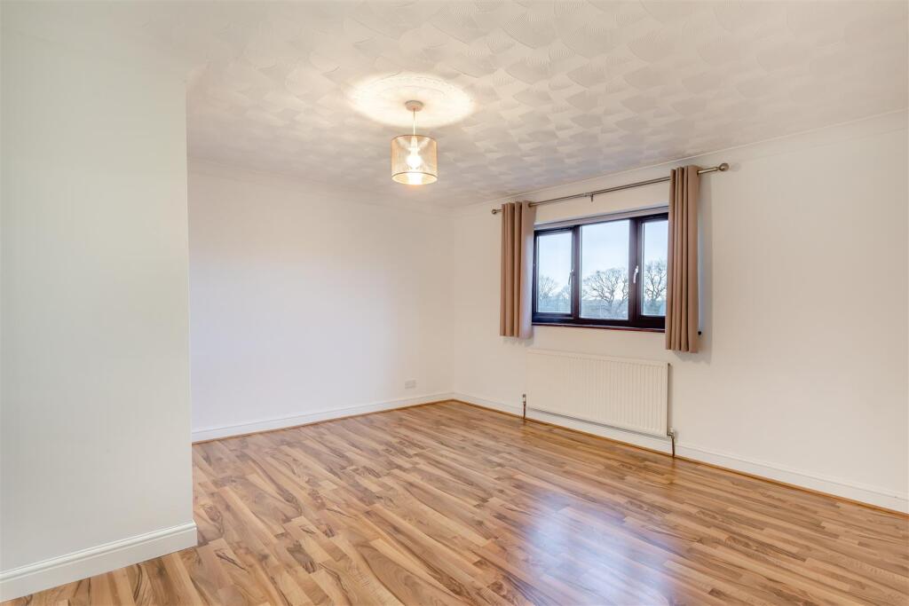 8673580-interior24.jpg