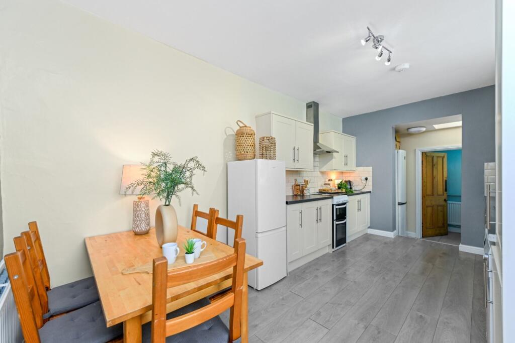 b5f49cde-7274-4d7e-90da-5dbe624d93ab