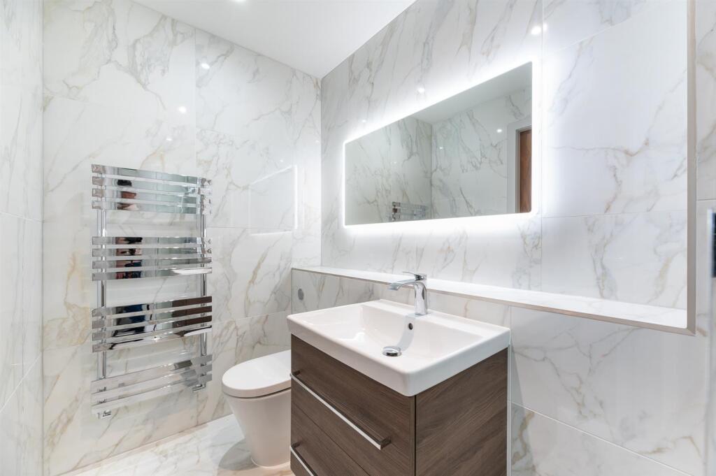 Ensuite To Bedroom 1